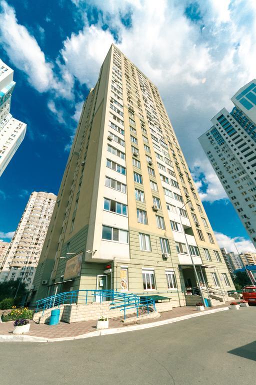 Apartment on Urlovskaya 23a Kiev Bagian luar foto